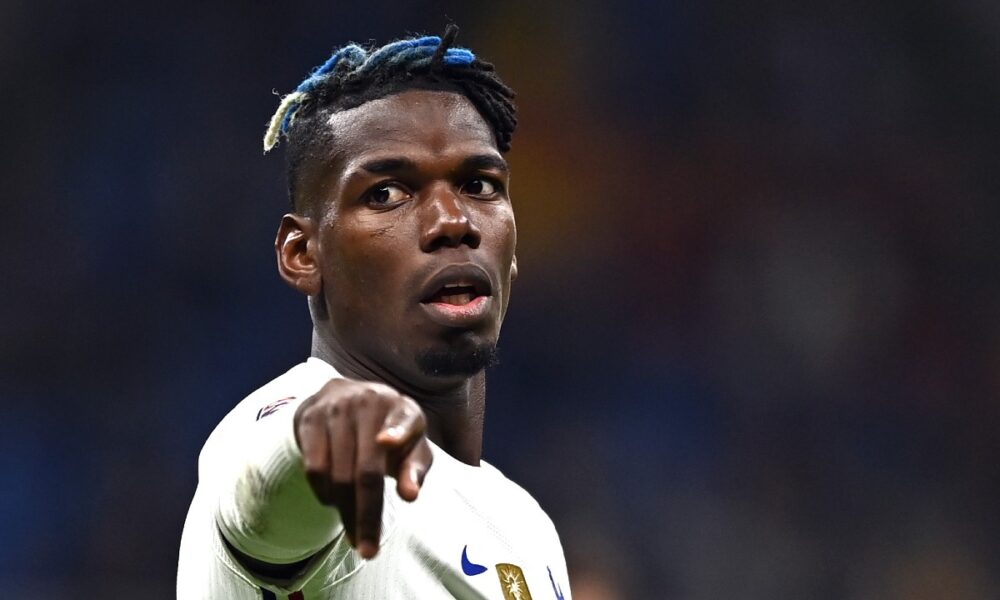 Pogba è sbarcato a Caselle la Juventus riabbraccia il francese VIDEO