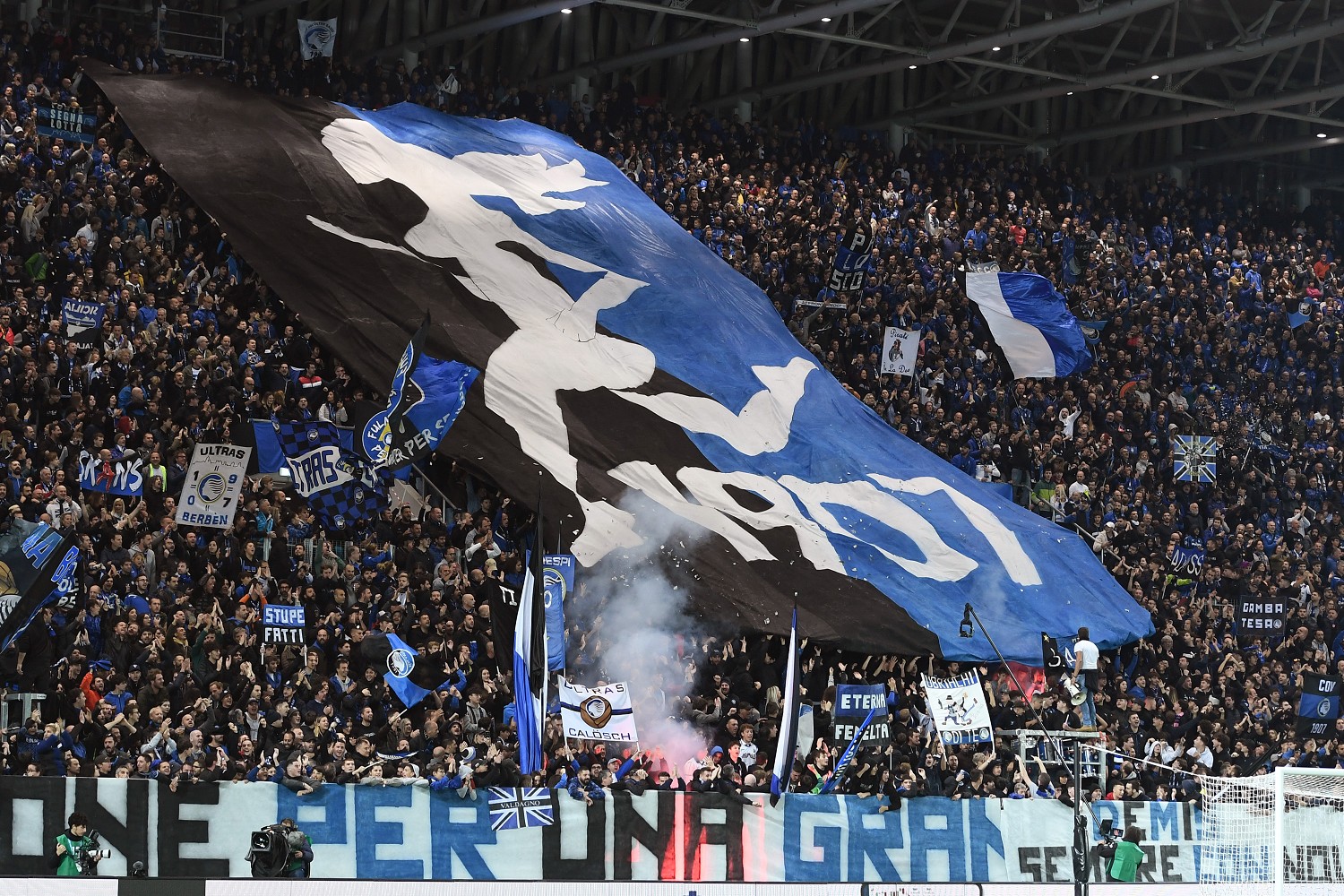 Atalanta Un Tifo Spettacolare Sotto Le Stelle E Maturo Alle Provocazioni