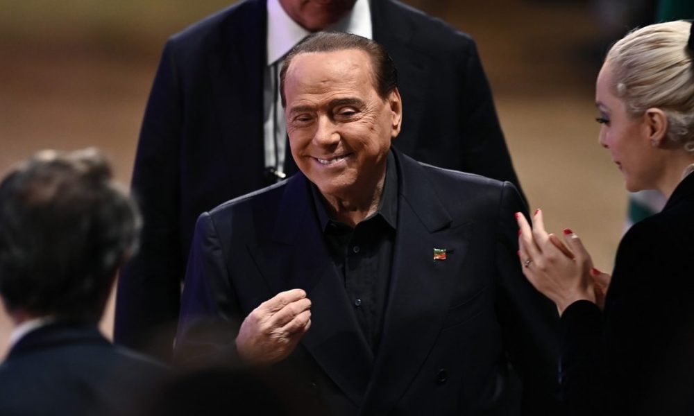 Morto Berlusconi Il Calcio D L Ultimo Saluto Al Patron Del Monza