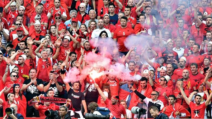 cItalia Albania, INVASIONE dei tifosi rossoneri per Euro 2024 a sostegno della squadra
