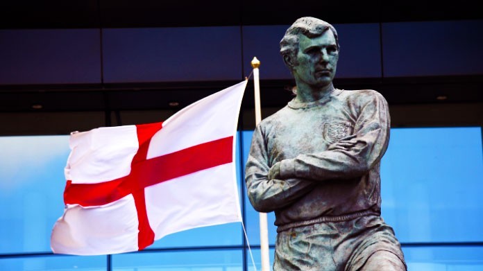 statua bobby moore stadio wembley inghilterra marzo 2018