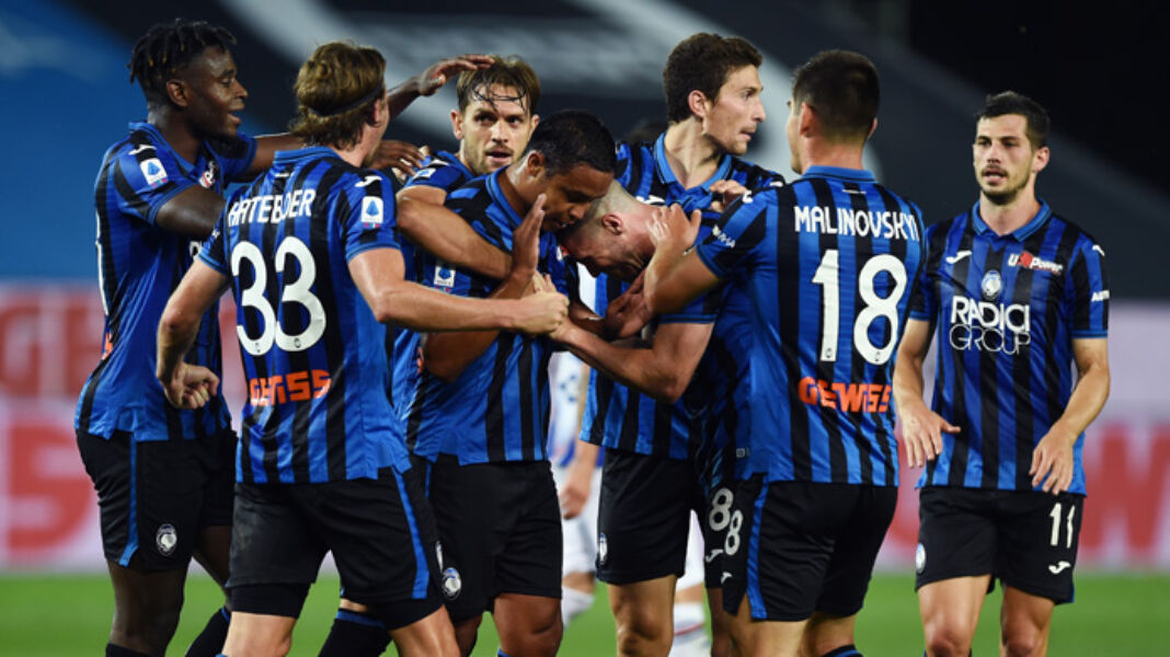 Аталанта футбольный клуб фото. Atalanta Football Team. Плюс 500 футболисты.