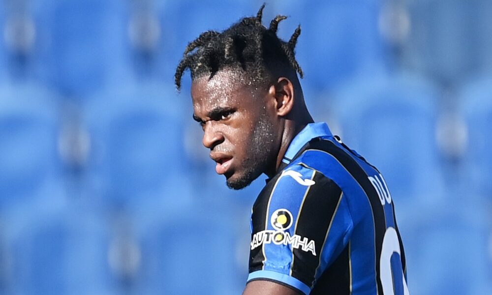 Infortunio Zapata Tegola Per L Atalanta Il Colombiano Stara Fuori Un Mese