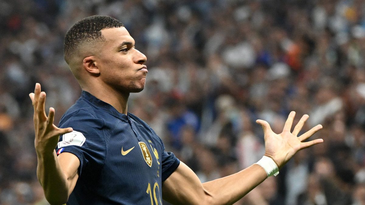 Mbappé CLAMOROSO 