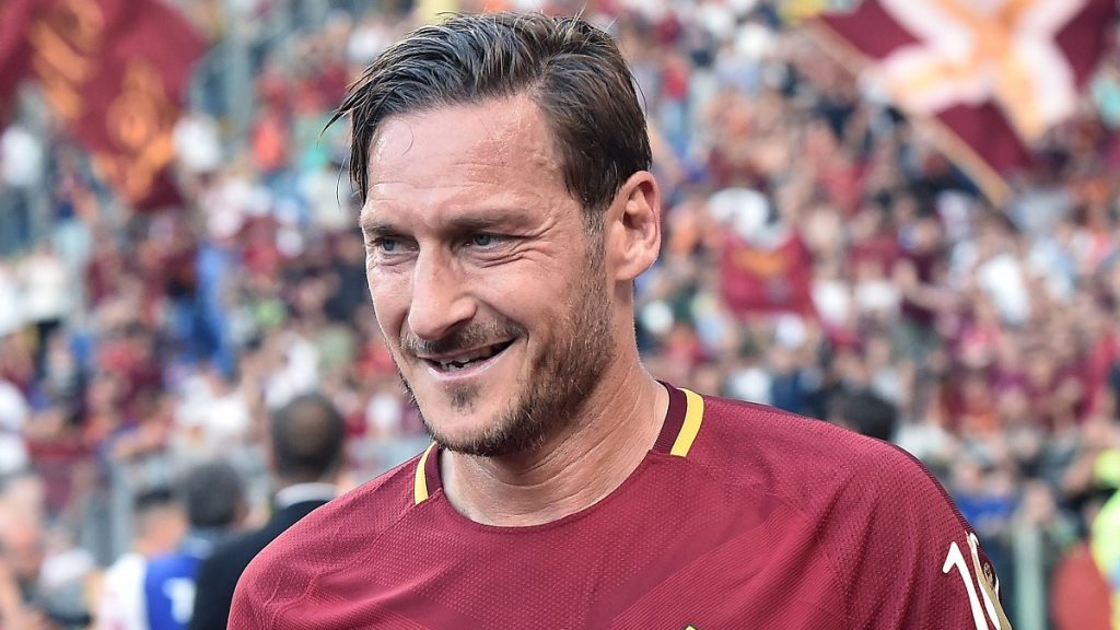 Totti a sorpresa: «Tornare a giocare? Mi hanno chiamato club di Serie A ...