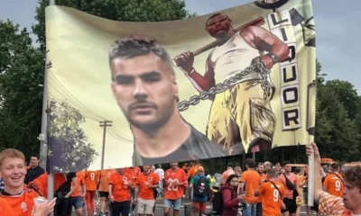 striscione dumfries theo hernandez germania.jpg