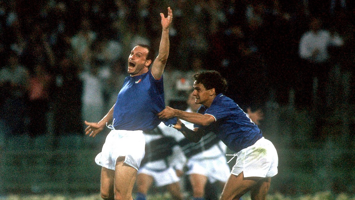 Massimo Gramellini: «Totò SCHILLACI era un predestinato. Il gol all’URUGUAY simbolo del suo essere attaccante»