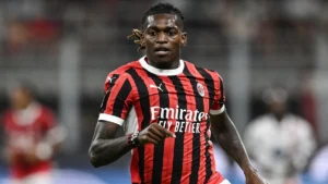 Leao: «Voglio dare il massimo per Milan. Pressione? Ecco cosa ho imparato in questi anni»