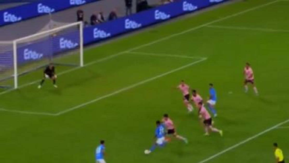 Napoli Palermo 5 0: doppietta per Ngonge nei primi minuti, poi Juan Jesus Neres! Primo gol anche per McTominay, Palermo in 10 e qualificazione in ghiaccio – VIDEO