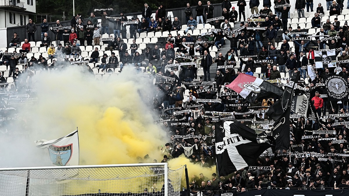 Juventus, gli ultras bianconeri disertano la trasferta di Firenze: il comunicato dei gruppi organizzati juventini