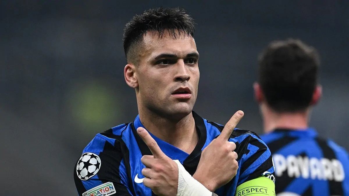 Inter, la notte di magica di Lautaro Martinez: tripletta da record e sorpasso a Mazzola, le pagelle