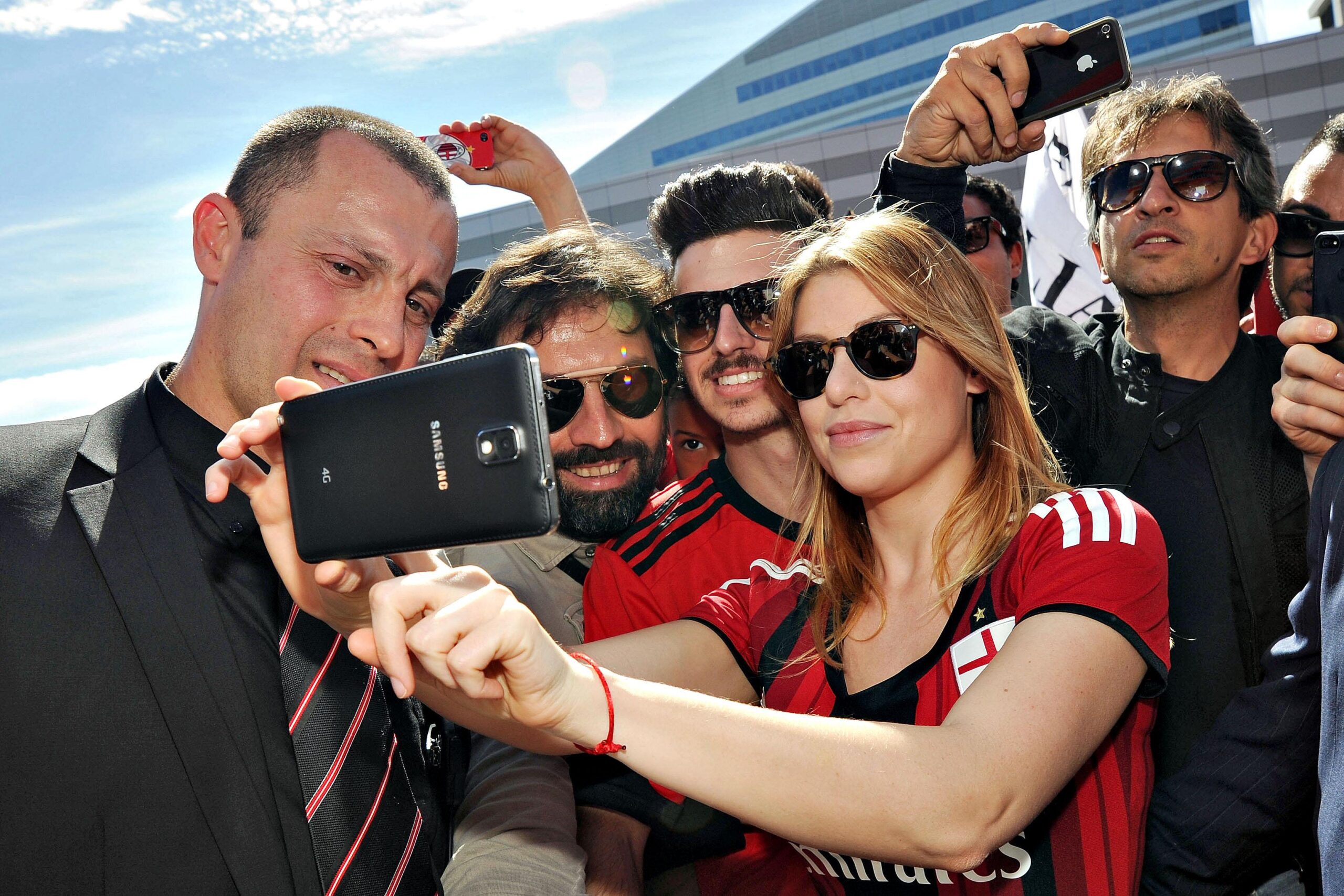 berlusconi barbara selfie milan luglio 2014 ifa scaled