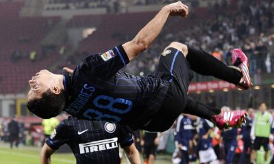 hernanes esulta acrobazia inter ottobre 2014 ifa