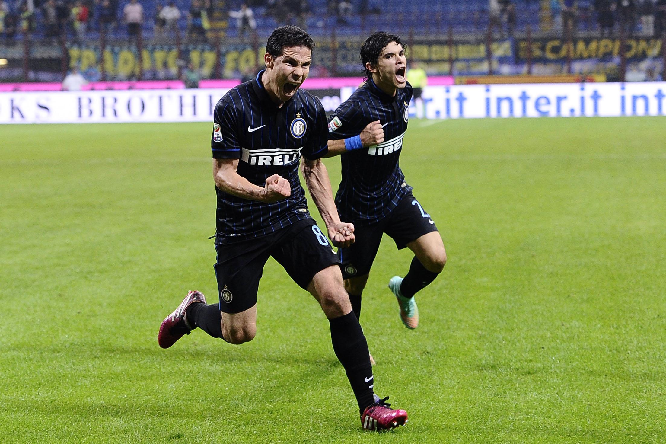 hernanes esulta inter ottobre 2014 ifa