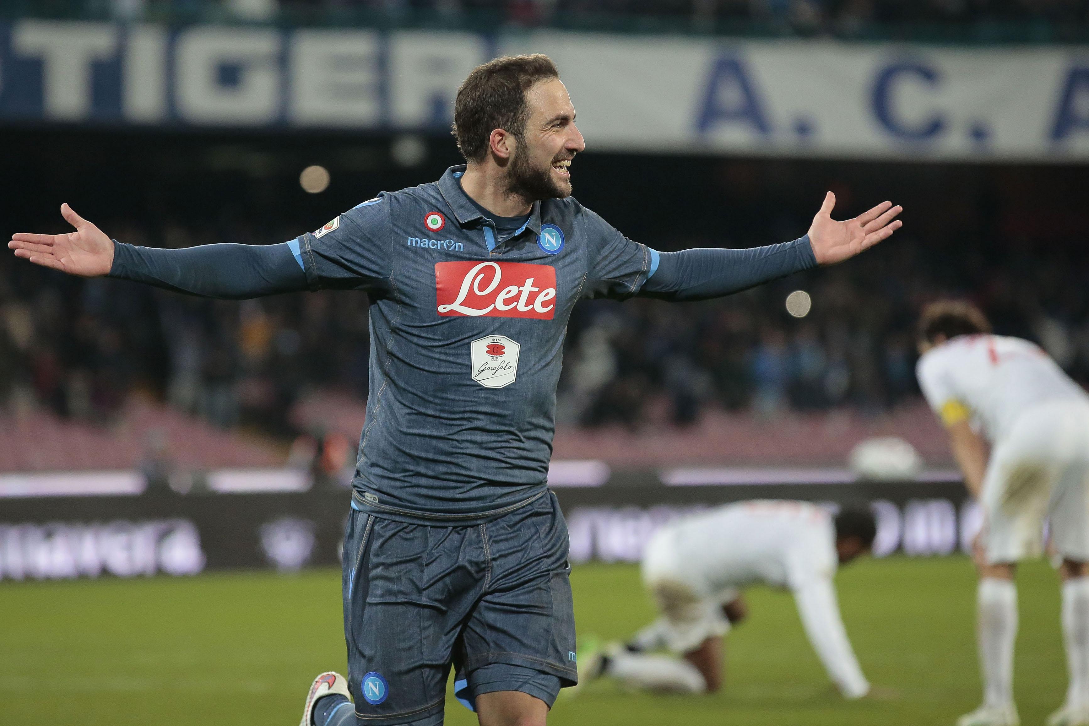 higuain esulta napoli febbraio 2015 ifa