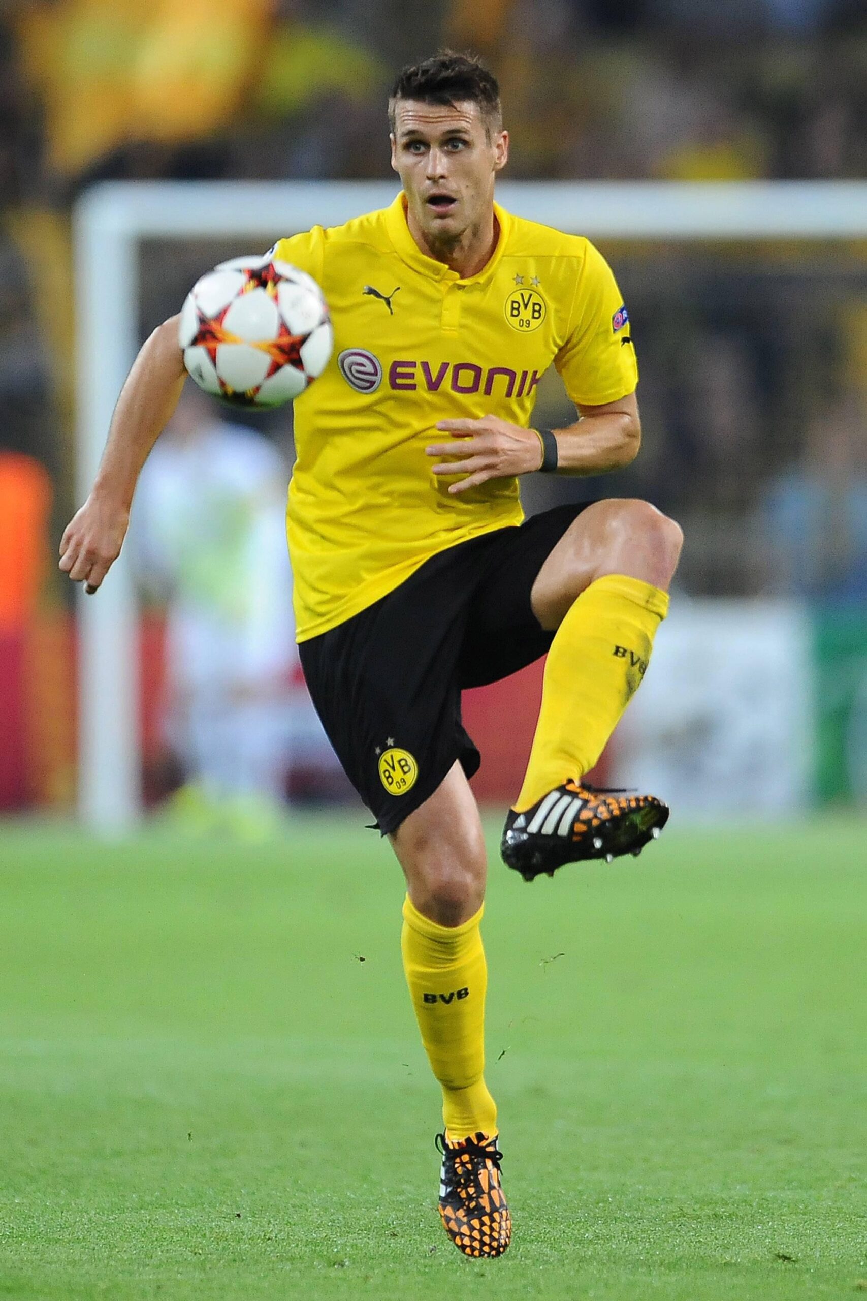 kehl azione borussia dortmund champions league settembre 2014 ifa scaled