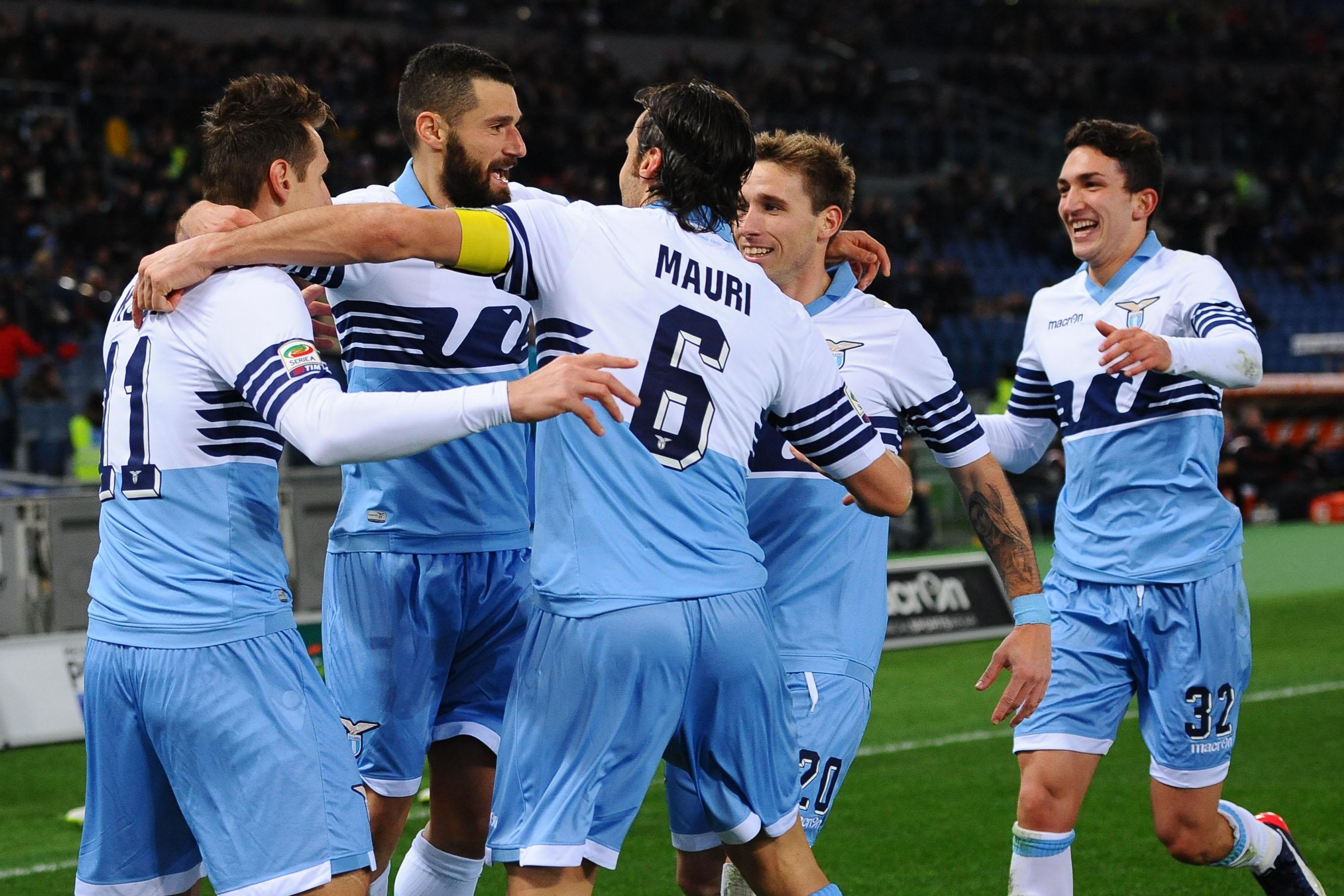 lazio giocatori esultano gennaio 2015 ifa