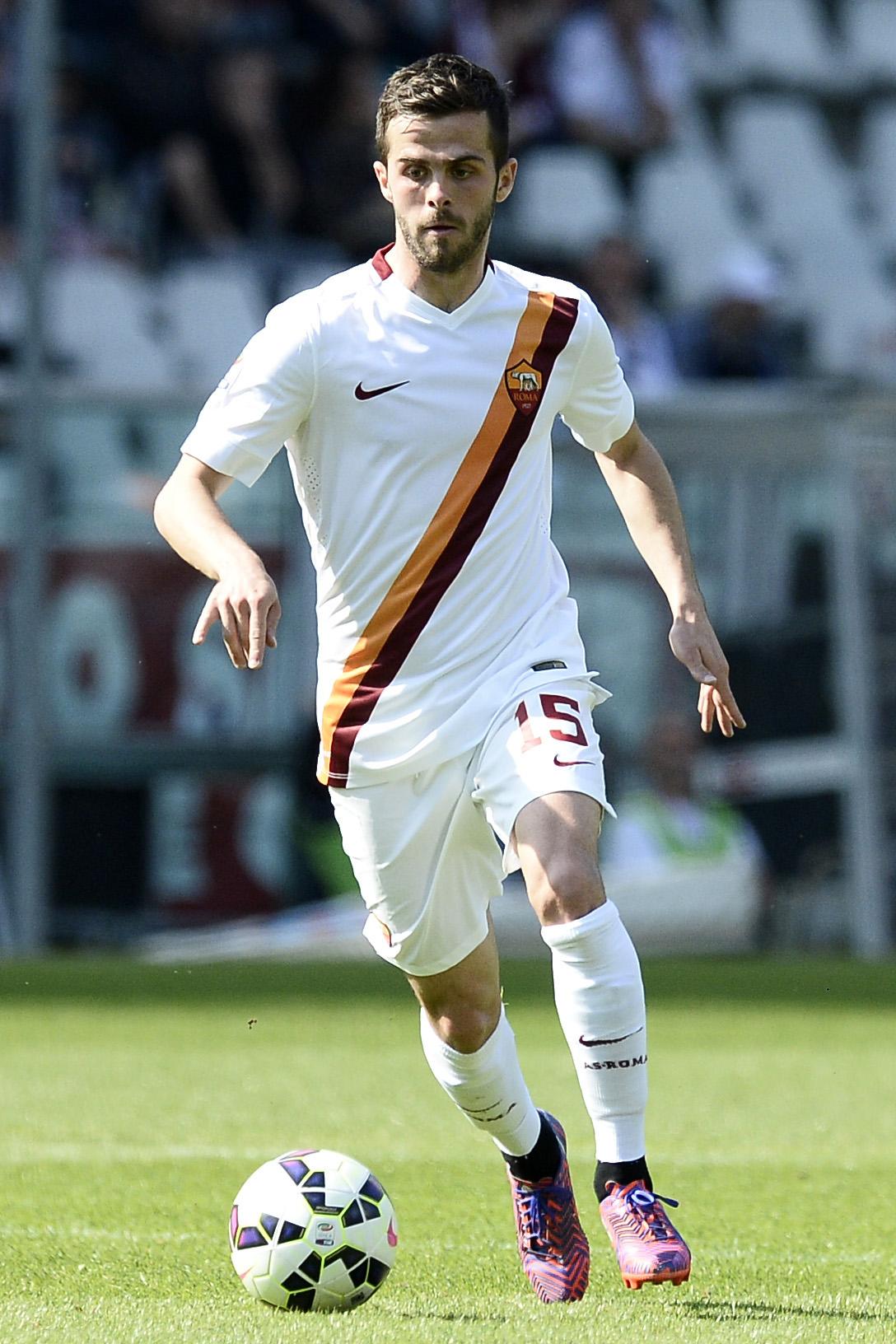 pjanic azione roma away aprile 2015 ifa