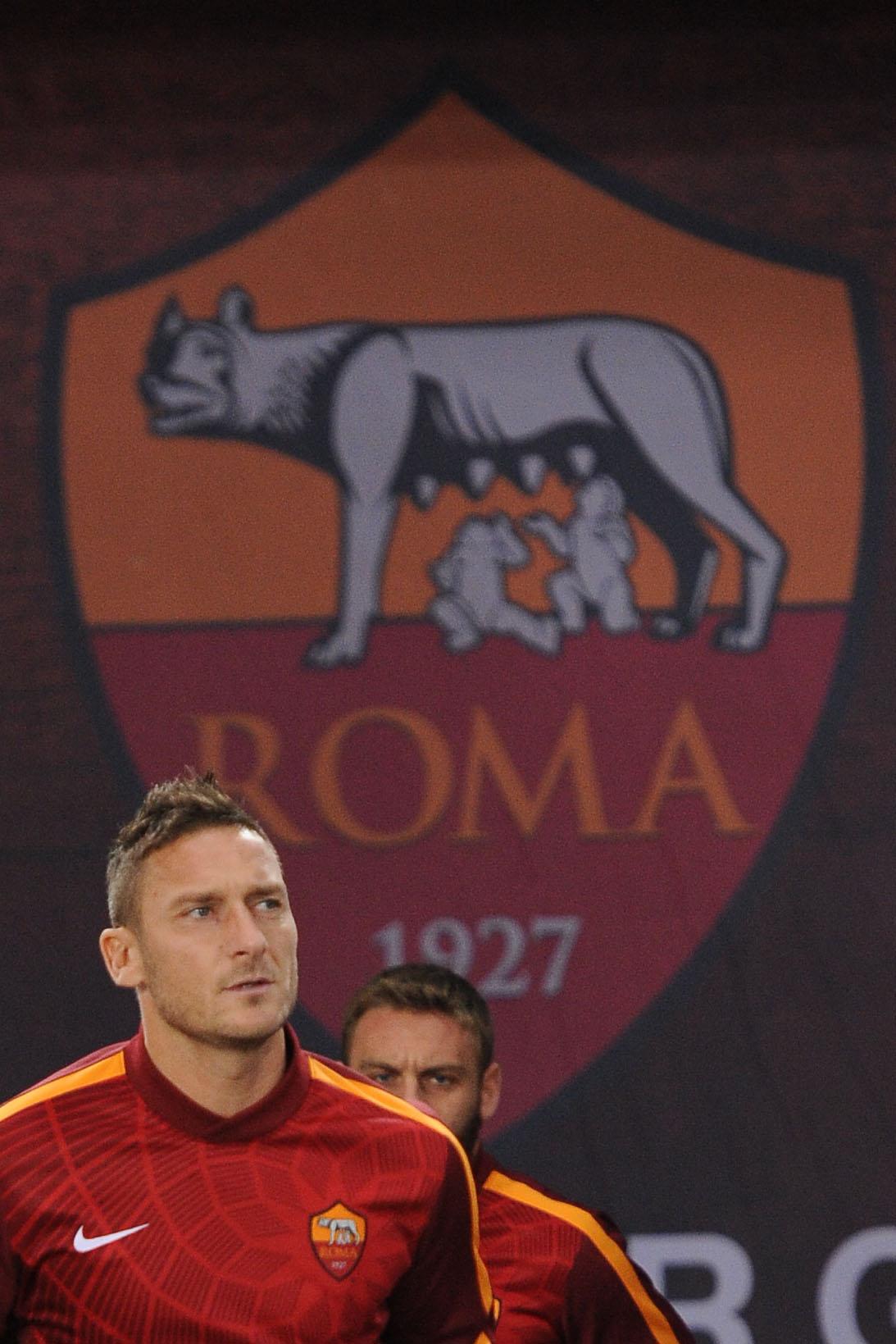 roma logo totti de rossi novembre 2014 ifa