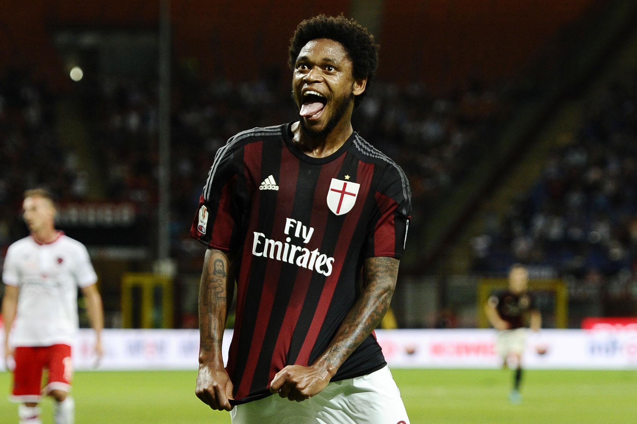 adriano luiz esulta bis milan agosto 2015 ifa