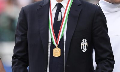 allegri premiazione scudetto juventus maggio 2016 ifa