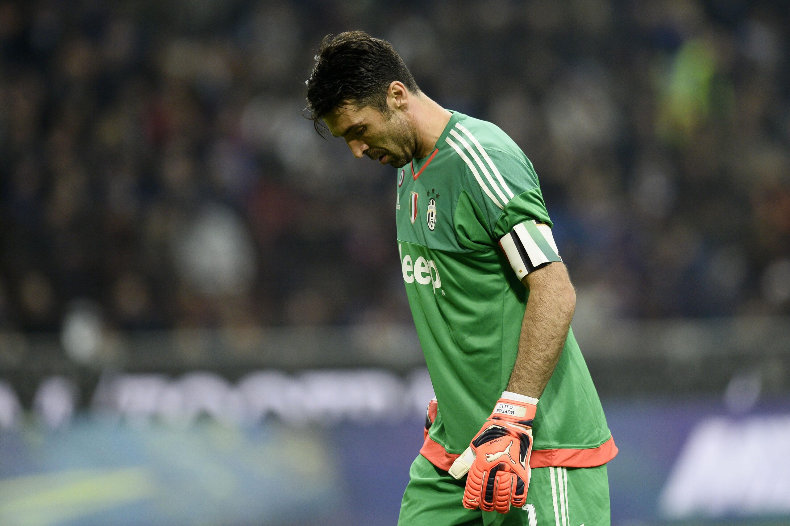 buffon deluso juventus ottobre 2015 ifa scaled