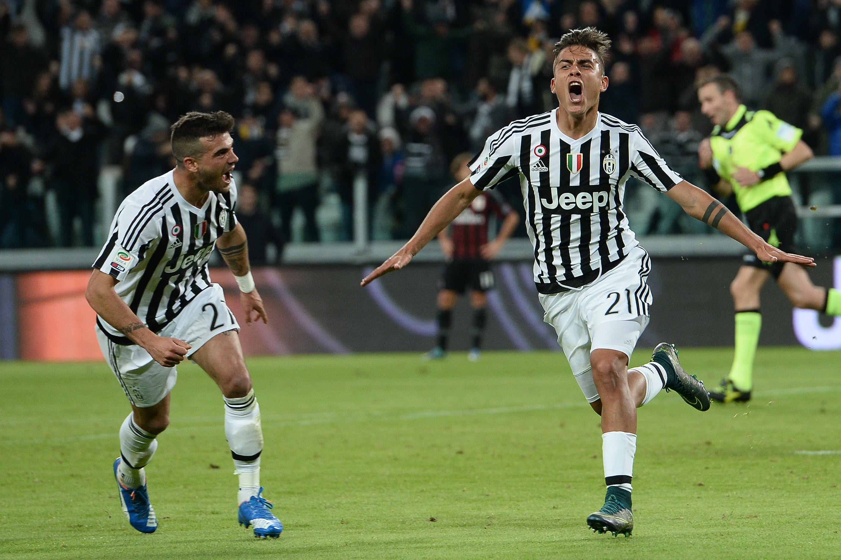 dybala esulta bis juventus novembre 2015 ifa