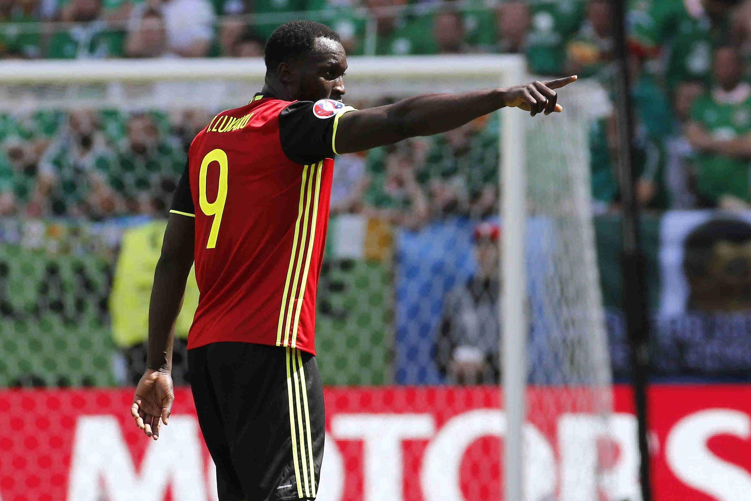 lukaku esulta bis europei giugno 2016 ifa