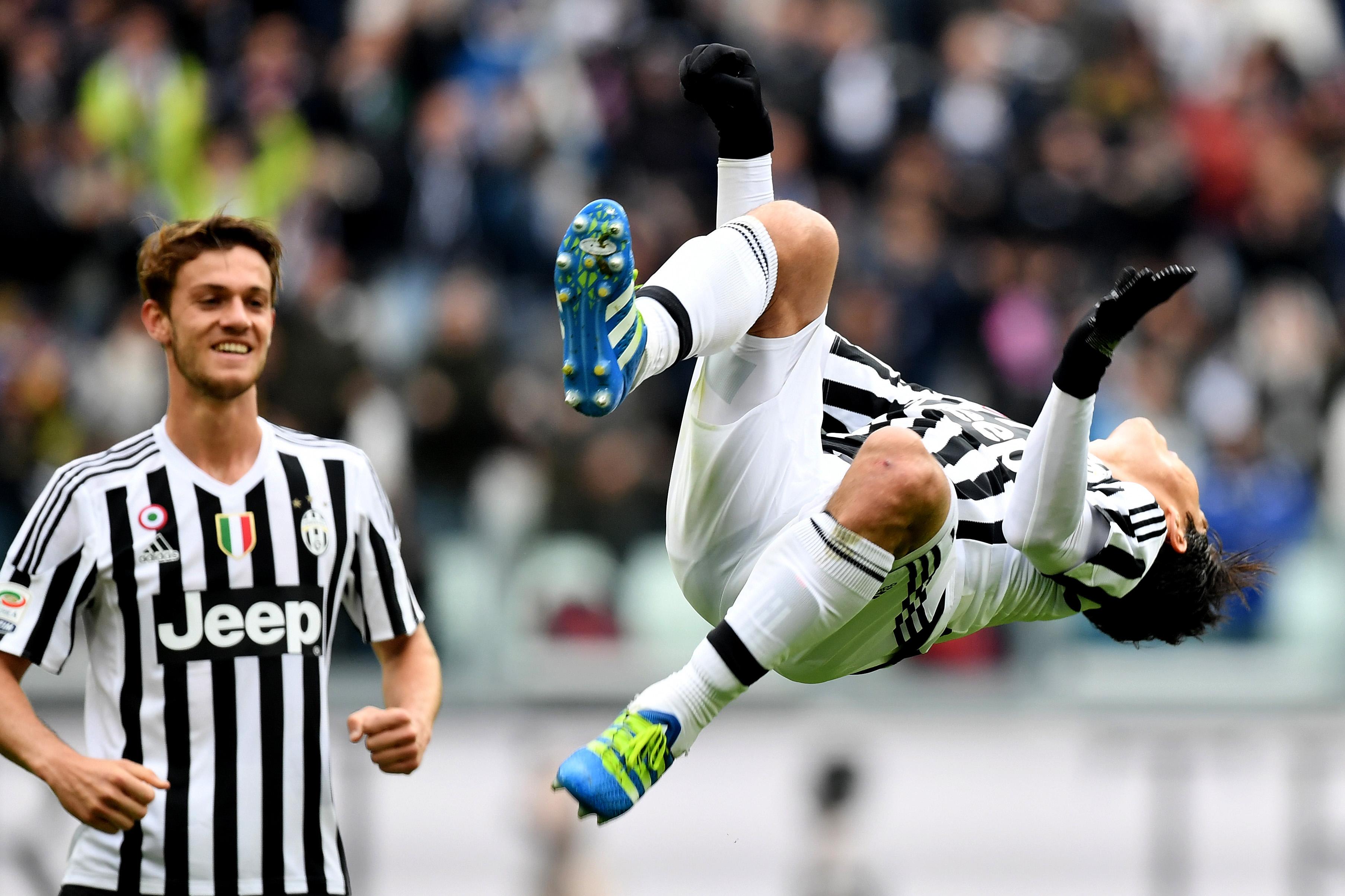 hernanes esulta juventus maggio 2016 ifa