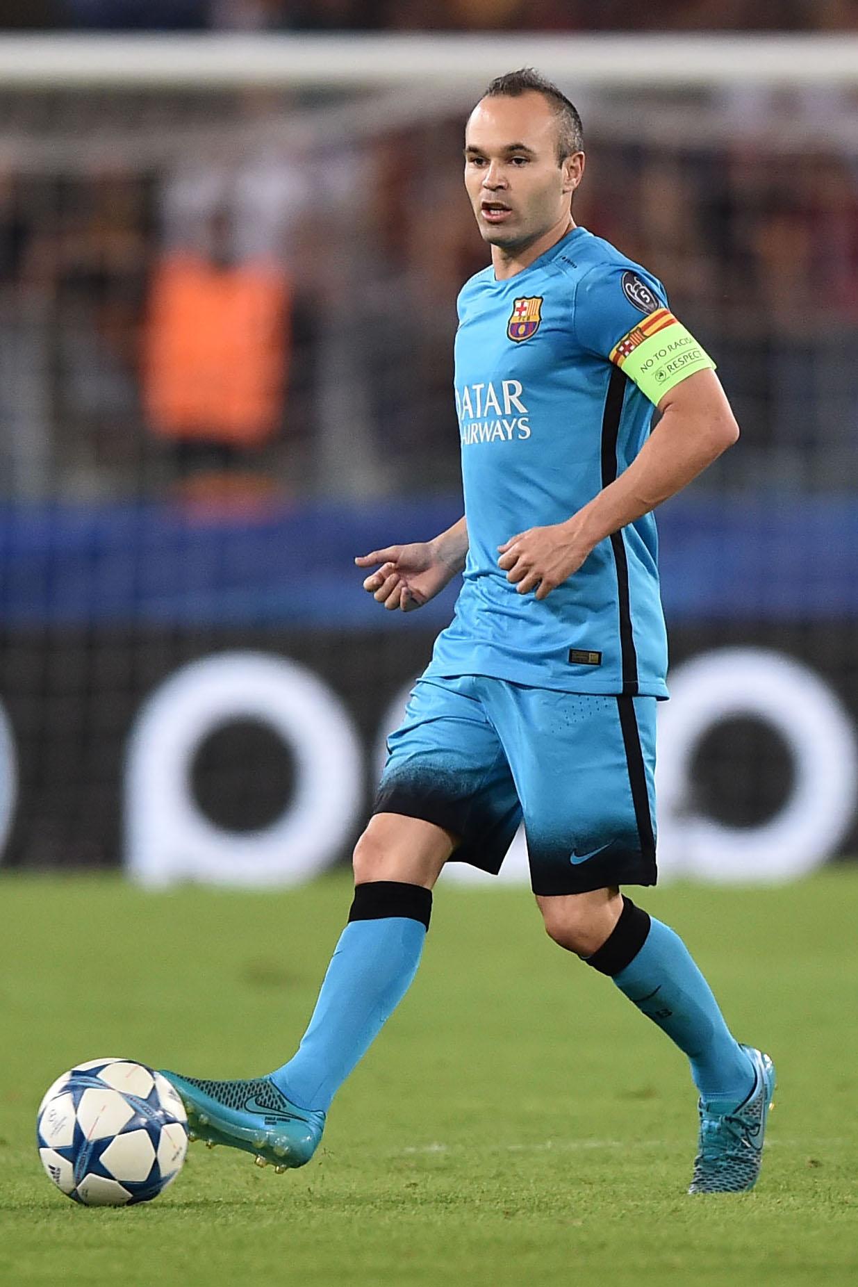 iniesta azione barcellona third champions league settembre 2015 ifa