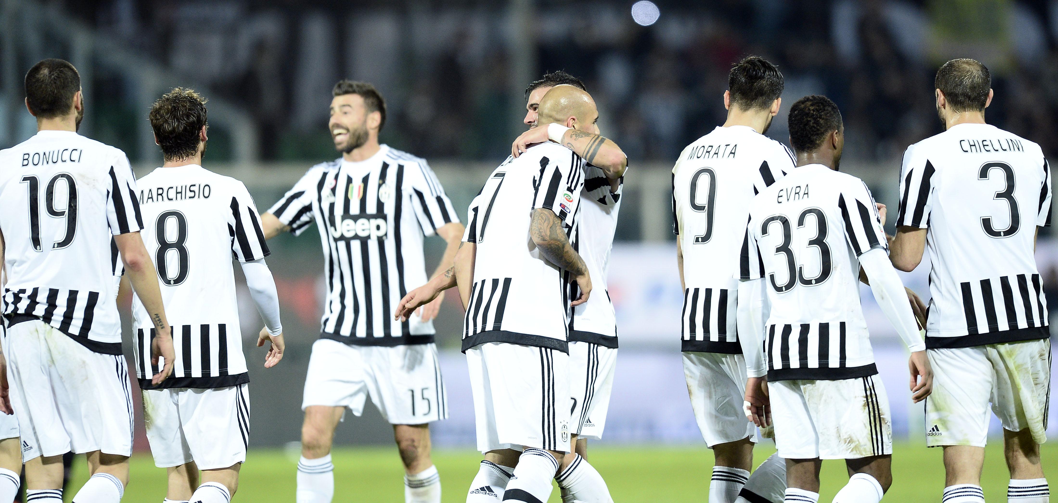 juventus esultanza bis novembre 2015 ifa