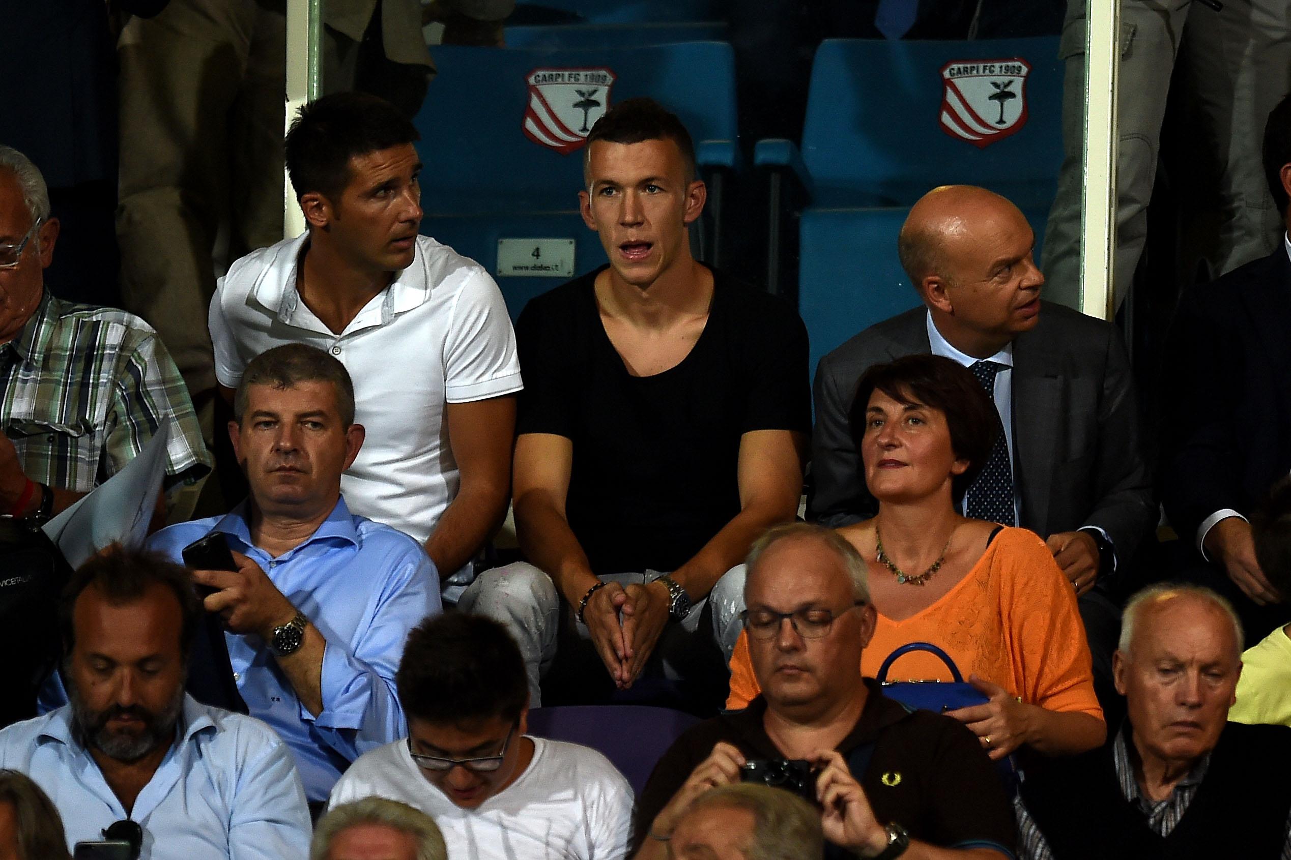 perisic tribuna inter agosto 2015 ifa