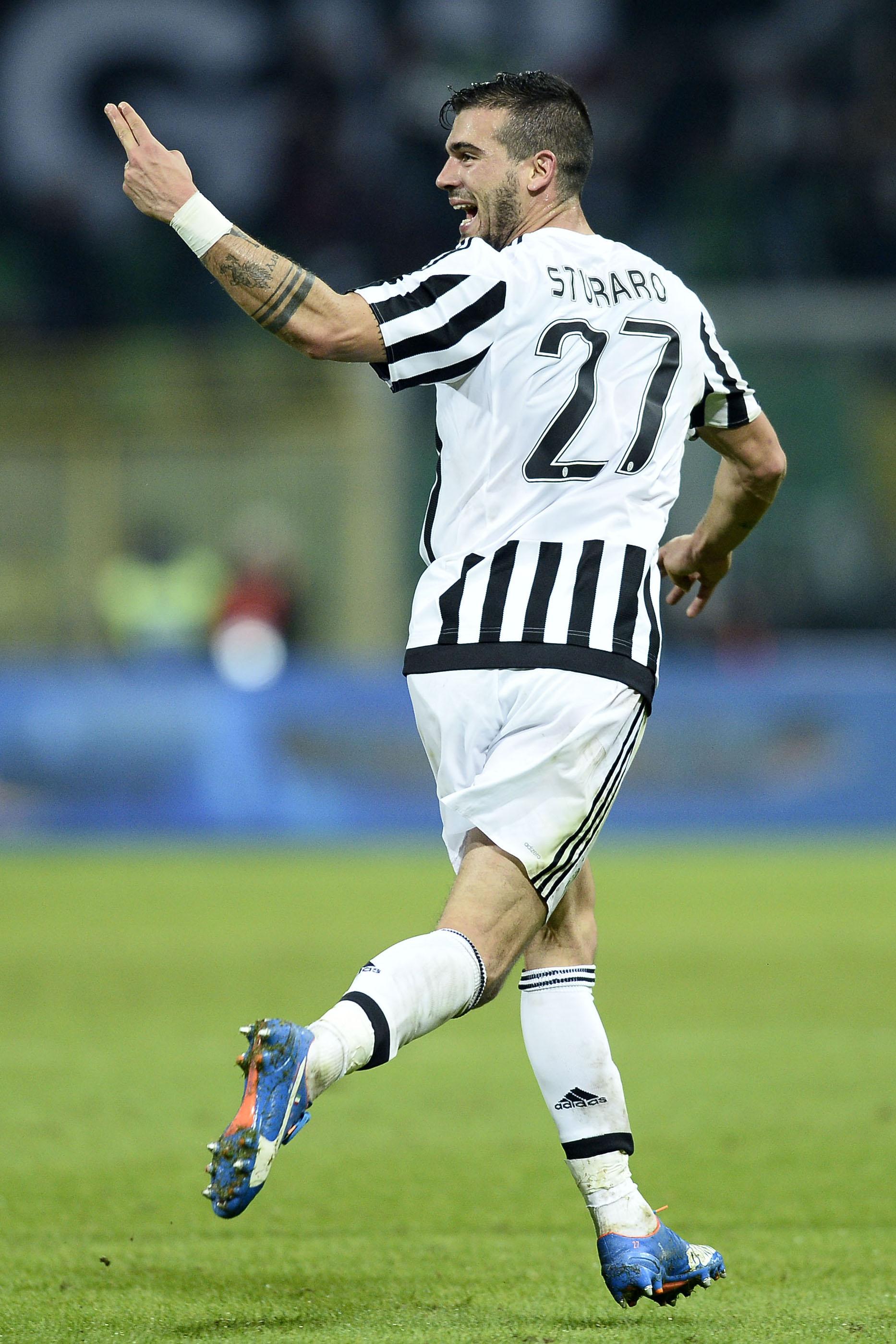 sturaro esulta bis juventus novembre 2015 ifa