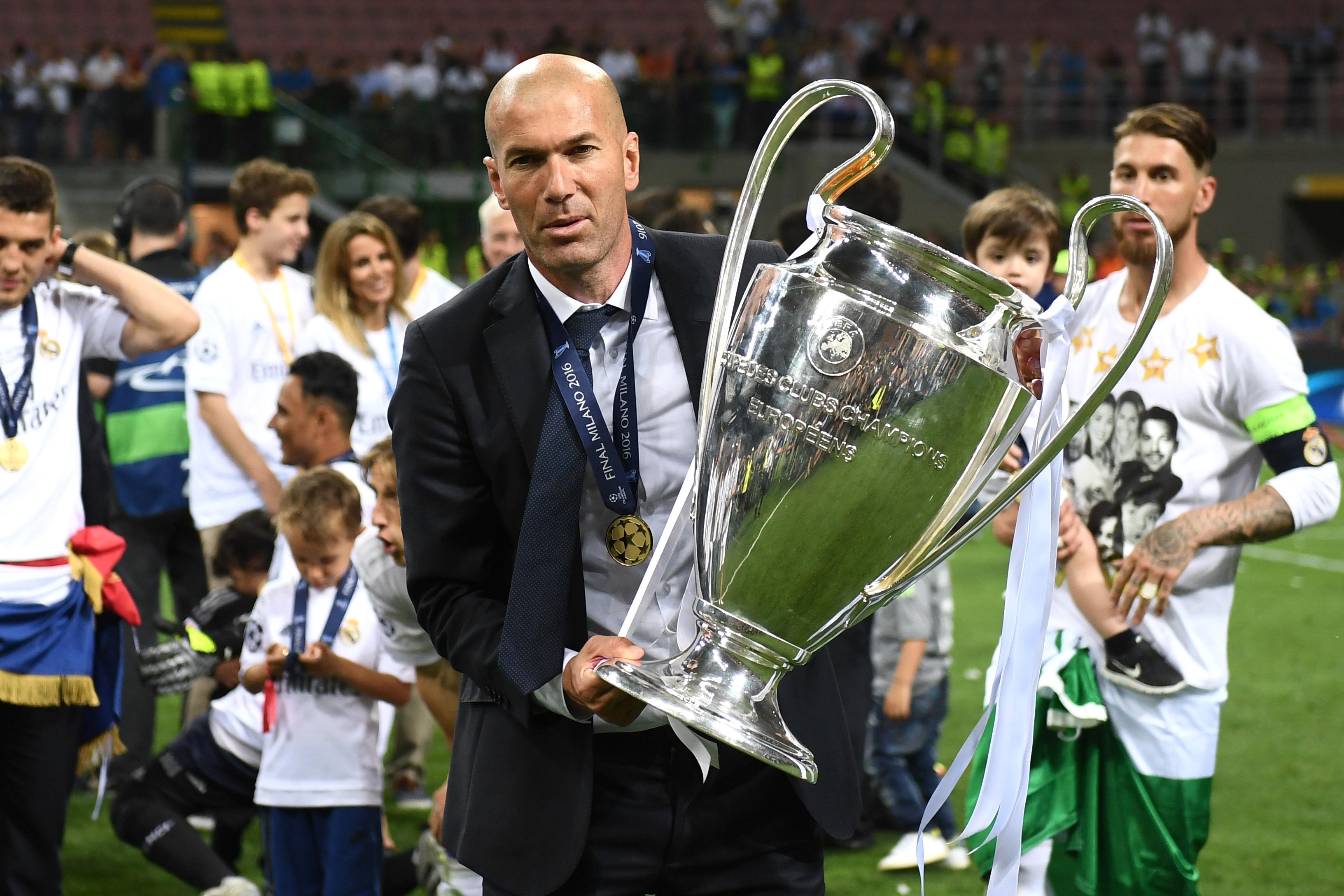 zidane premiazione real madrid finale champions league maggio 2016