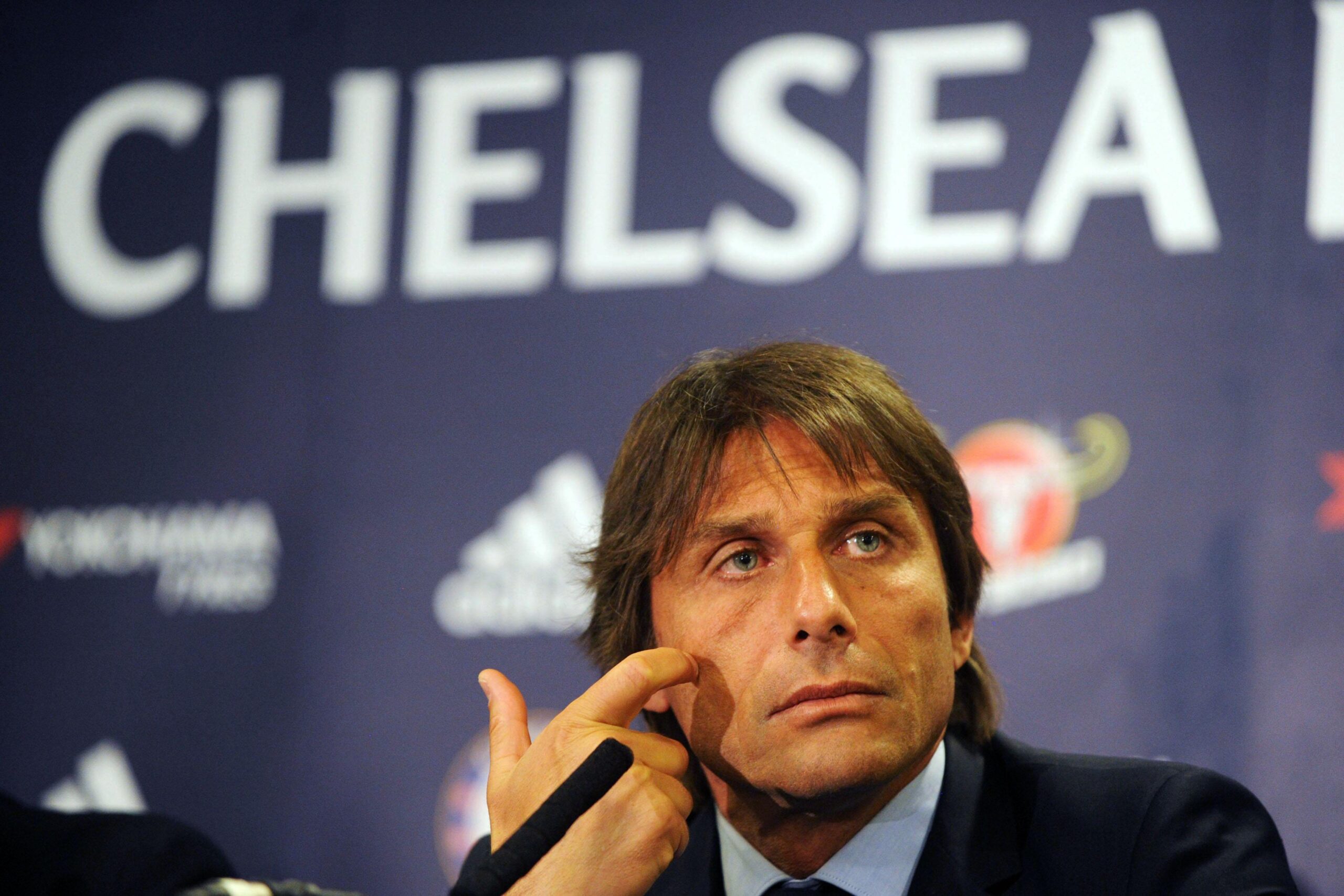 conte chelsea conferenza presentazione luglio 2016 ifa scaled