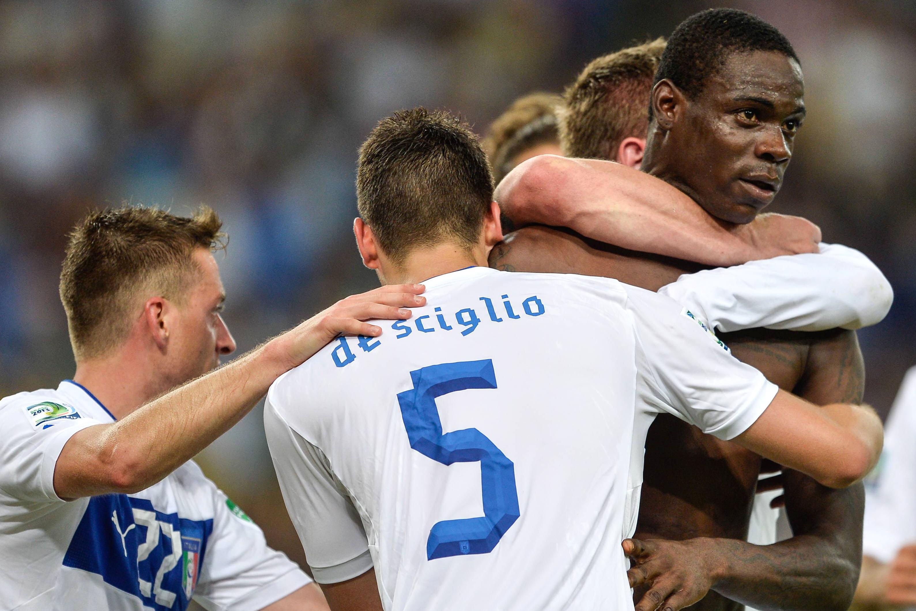 balotelli mario italia conf cup 2013 esulta 1 ifa