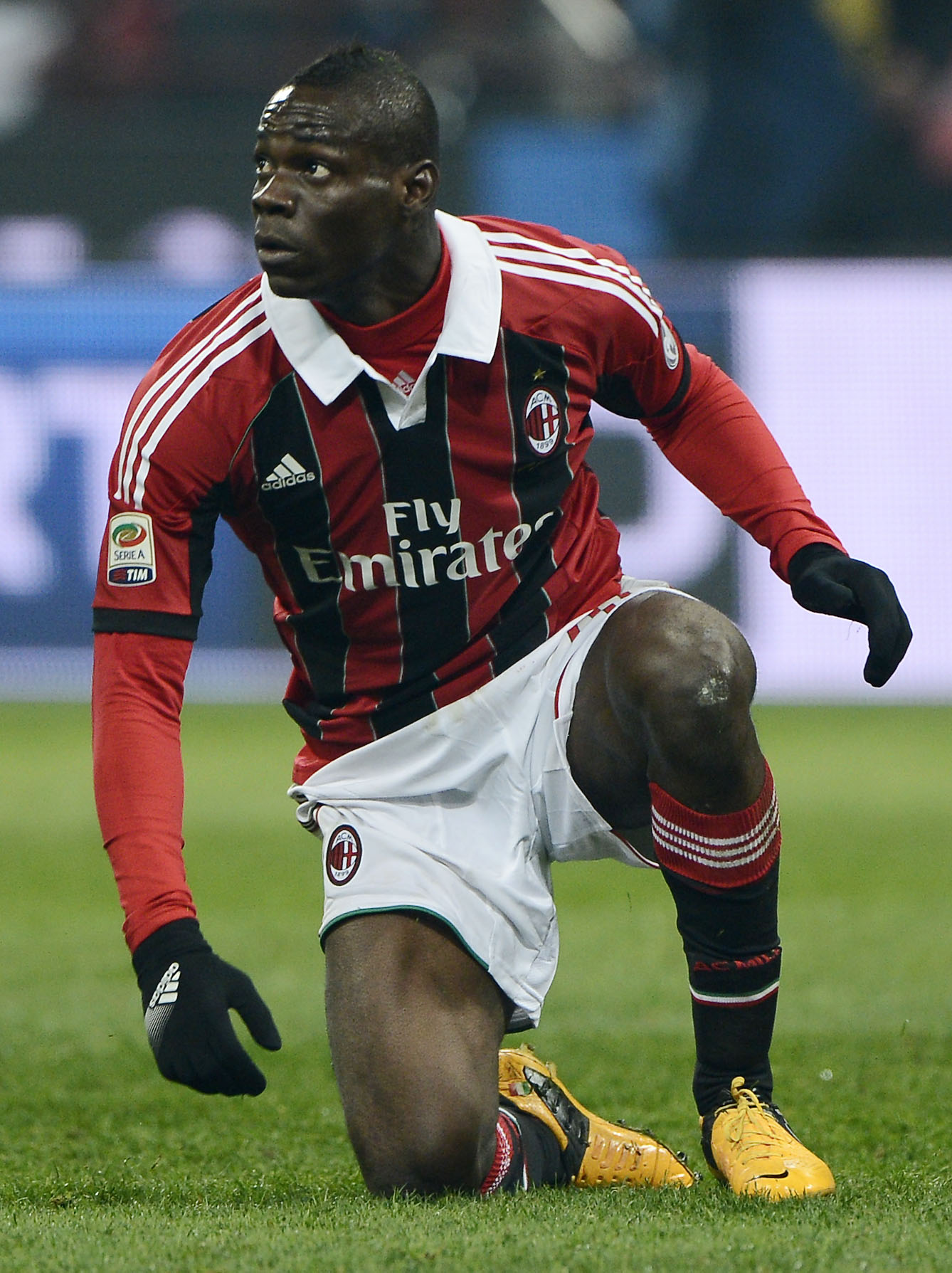 balotelli milan ginocchioni 2013 ifa