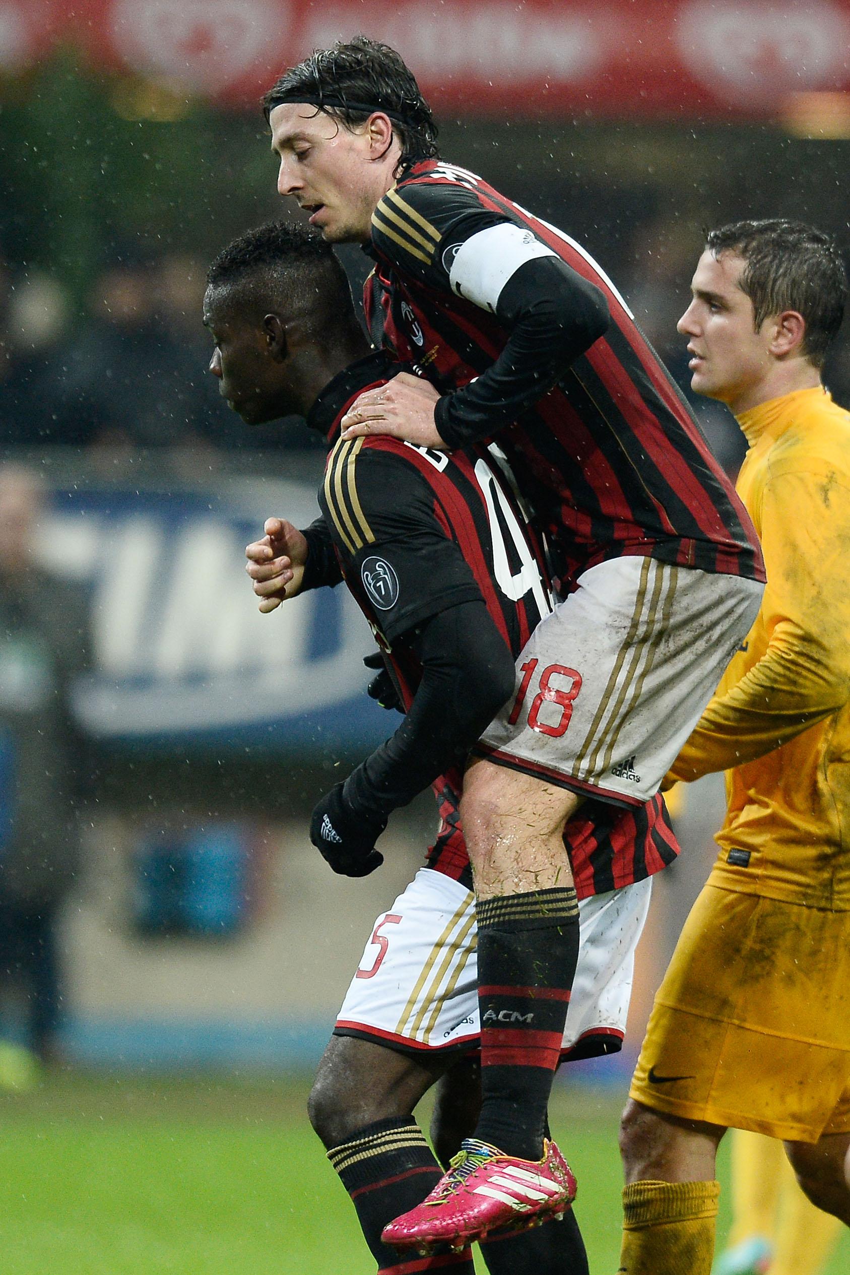 balotelli montolivo esultano milan gennaio 2014 ifa