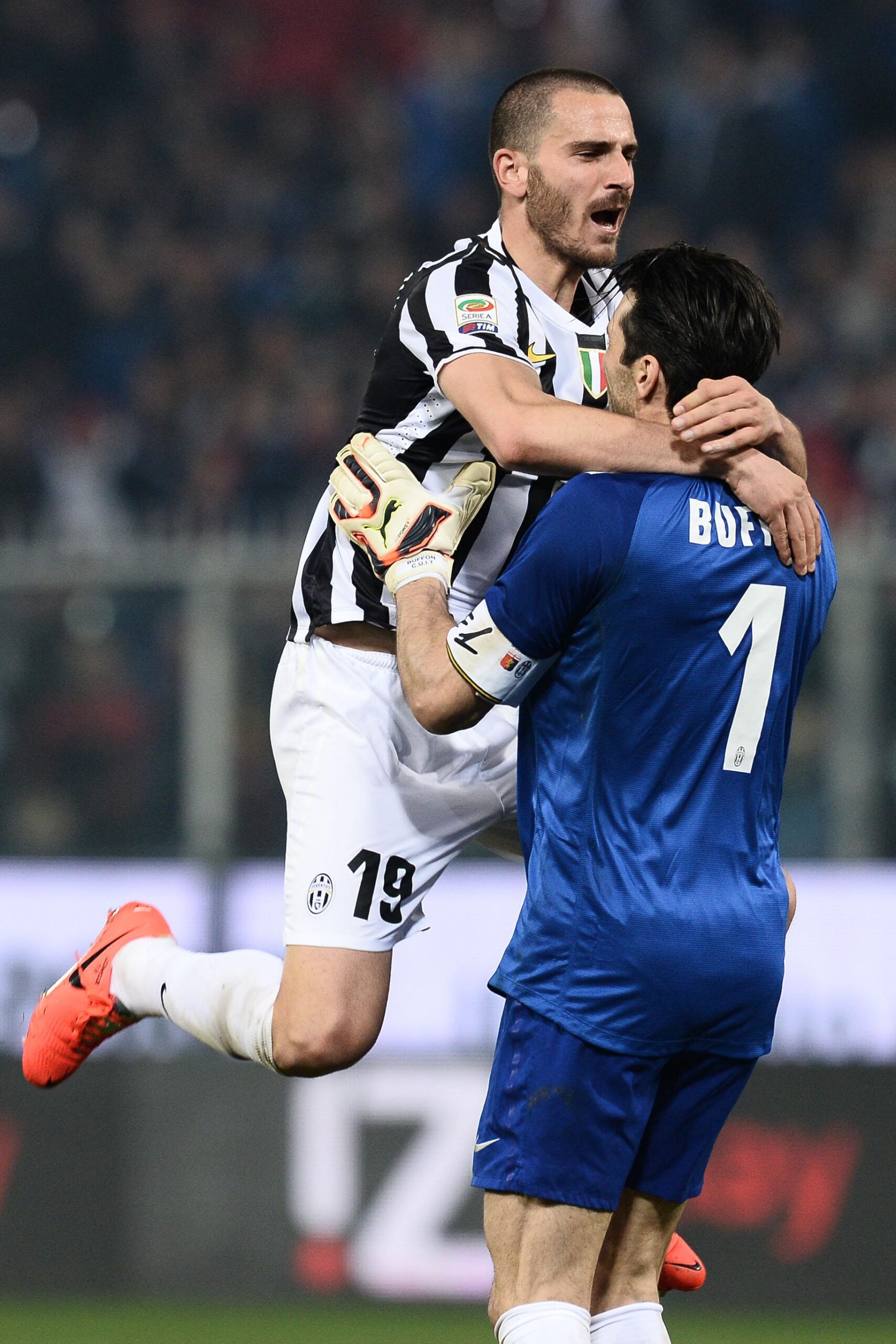 bonucci buffon esultano juventus marzo 2014 ifa scaled