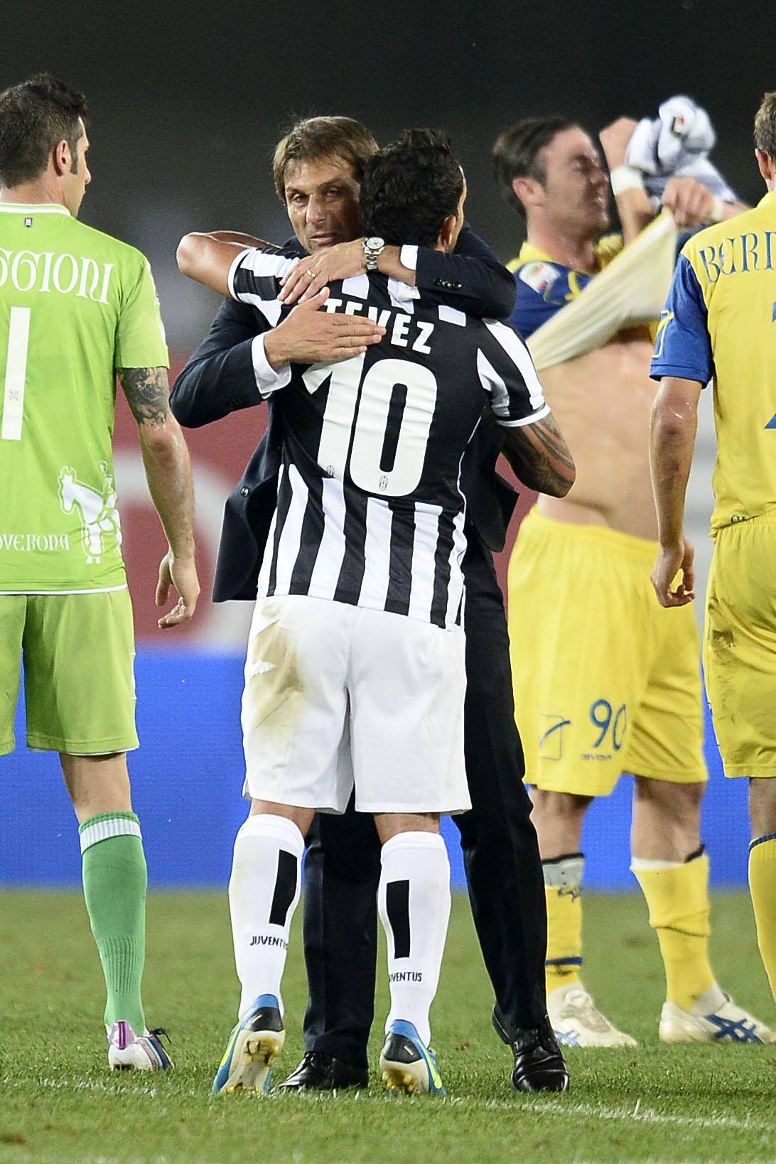 conte tevez abbraccio juventus 2013 ifa