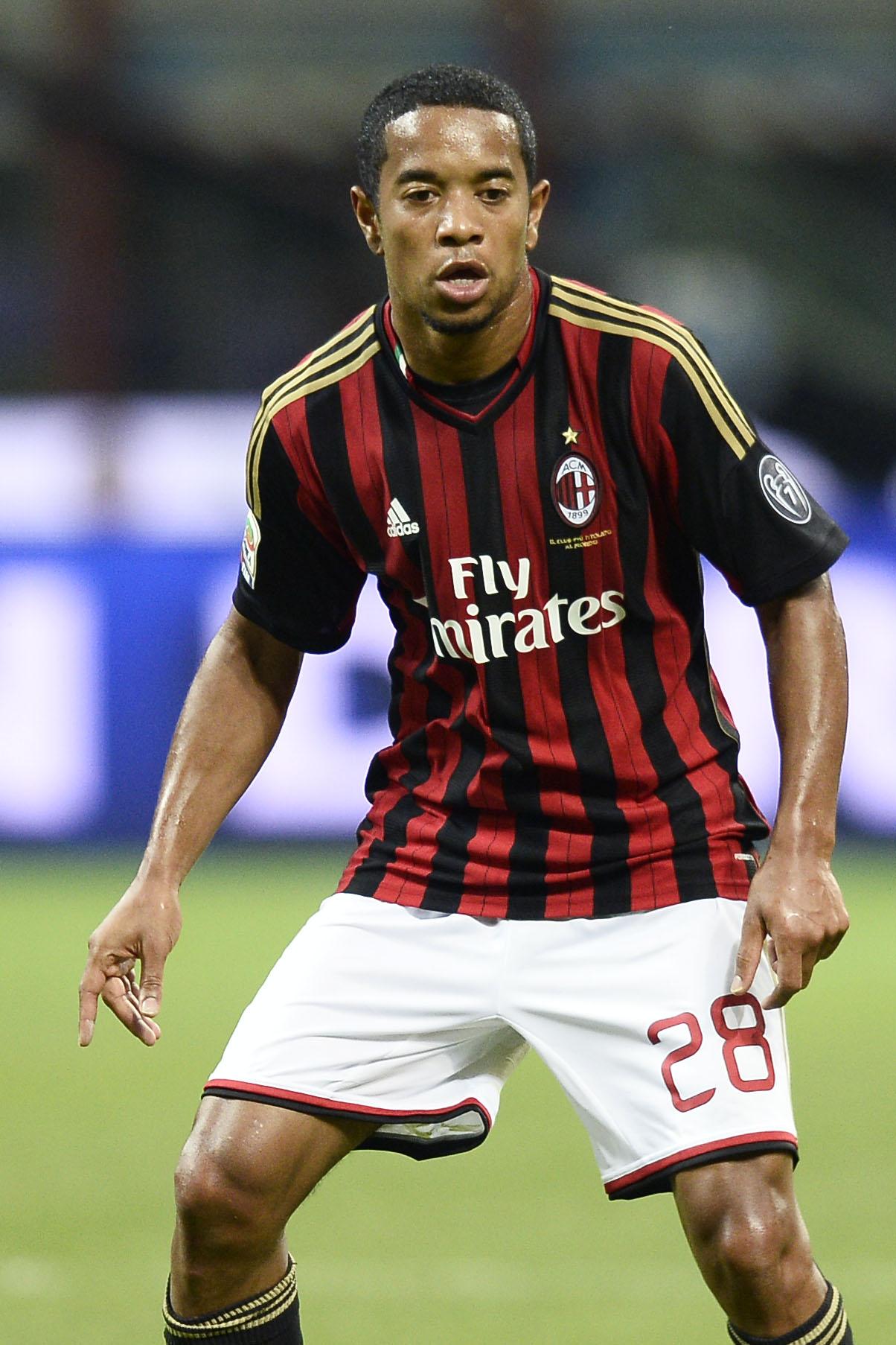 emanuelson azione milan 2013 ifa