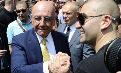 galliani adriano raduno milan 2013 tifosi ifa