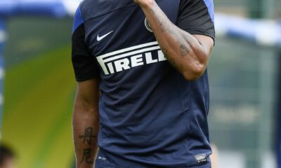 guarin fredy ritiro inter 2013 pinzolo mano sul mento ifa