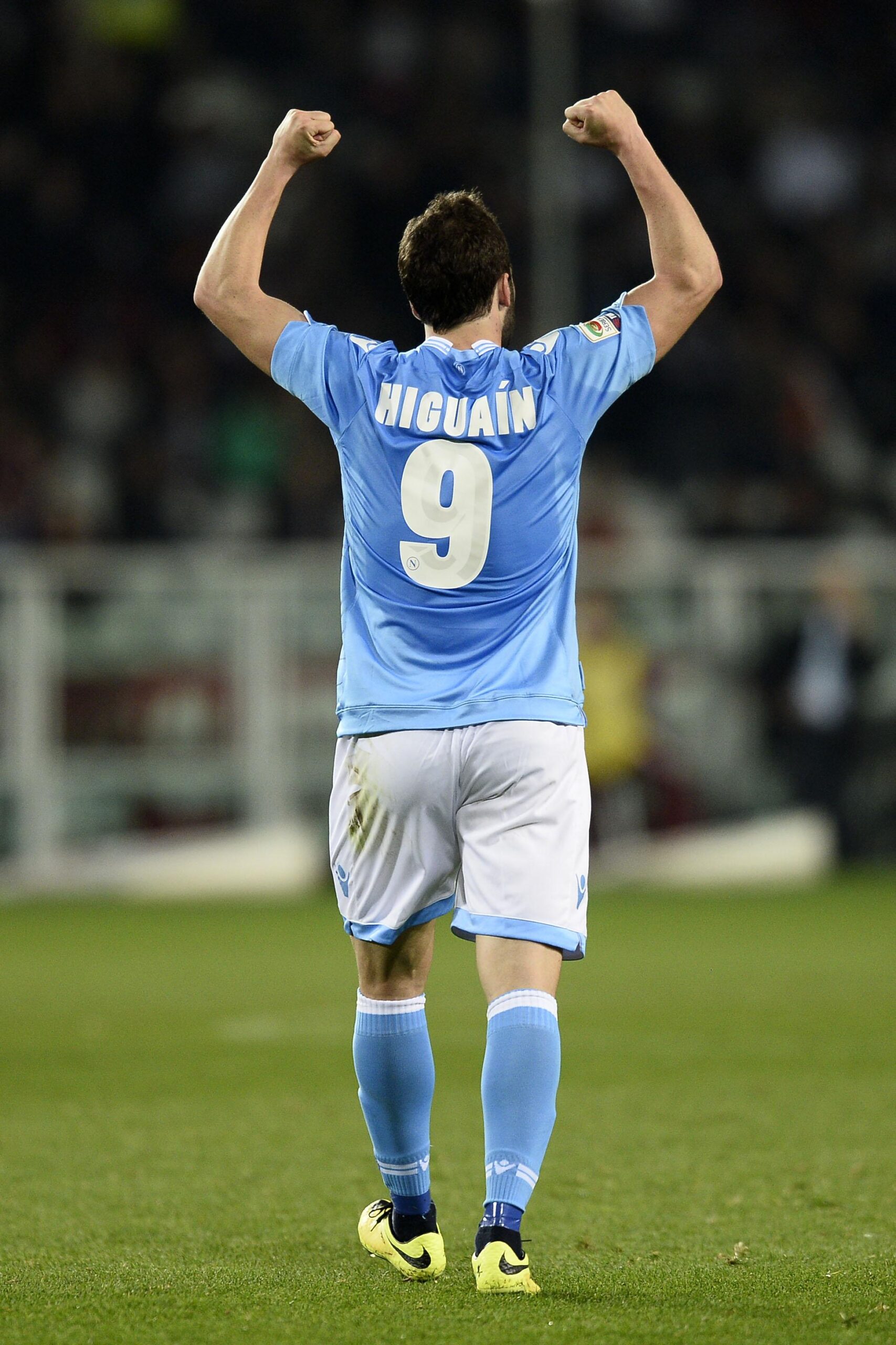 higuain esulta spalle napoli marzo 2014 ifa scaled