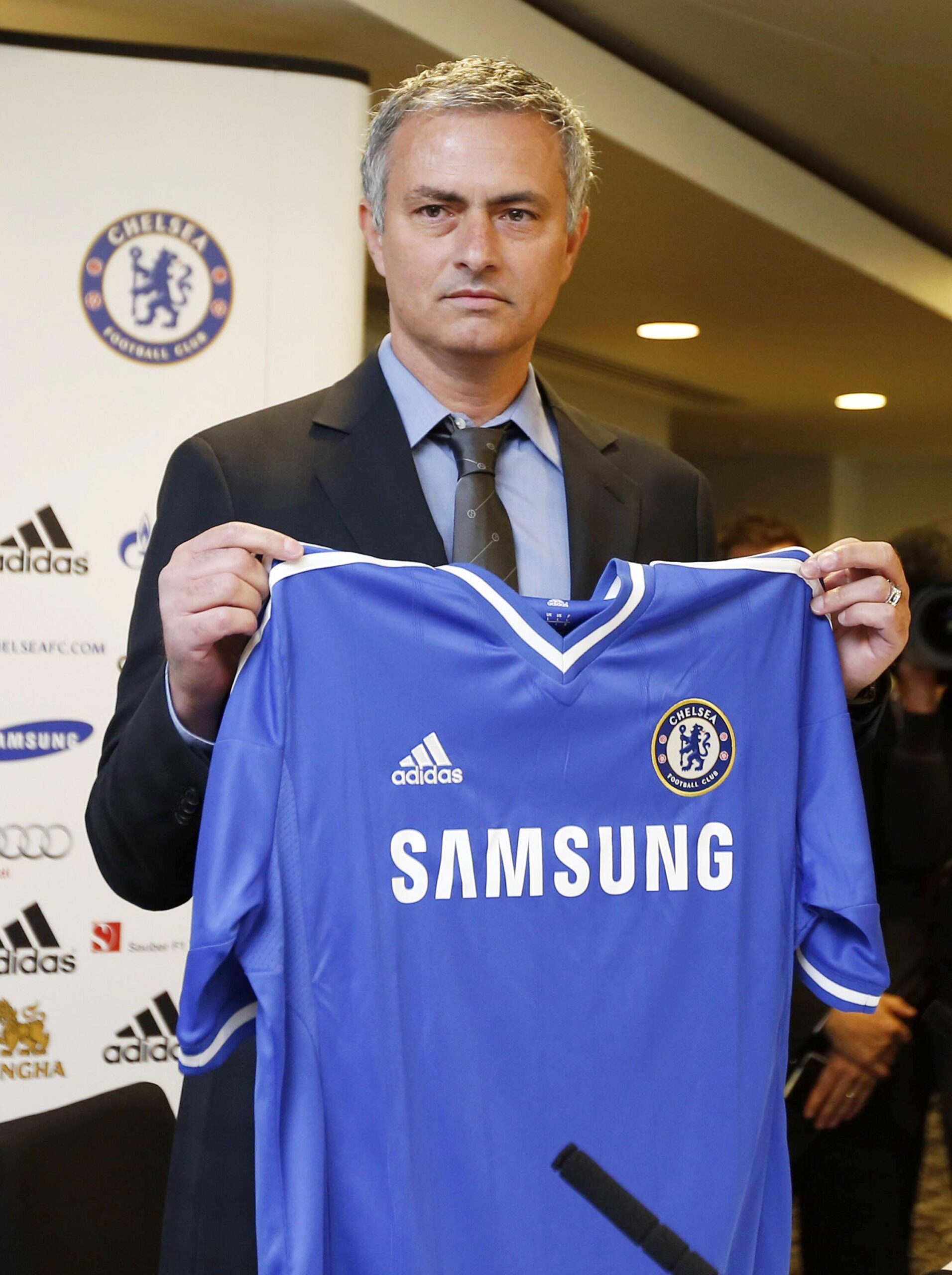 mourinho jose presentazione chelsea 2013 maglia ifa scaled