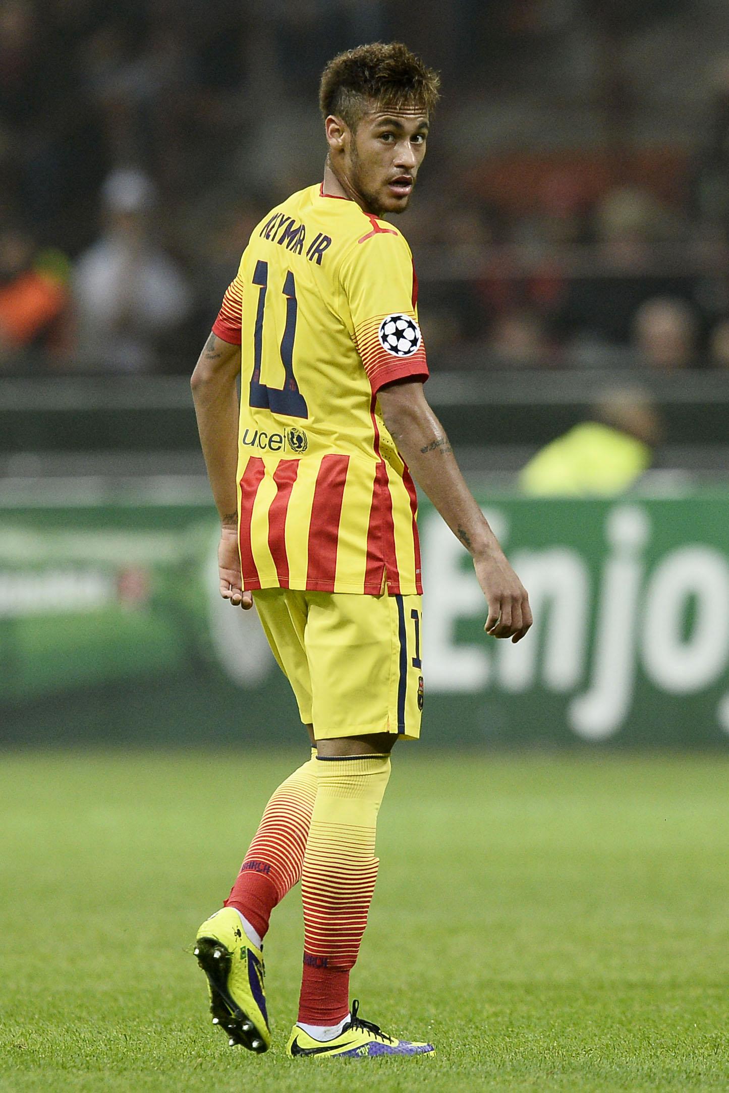 neymar spalle barcellona away 2013 ifa