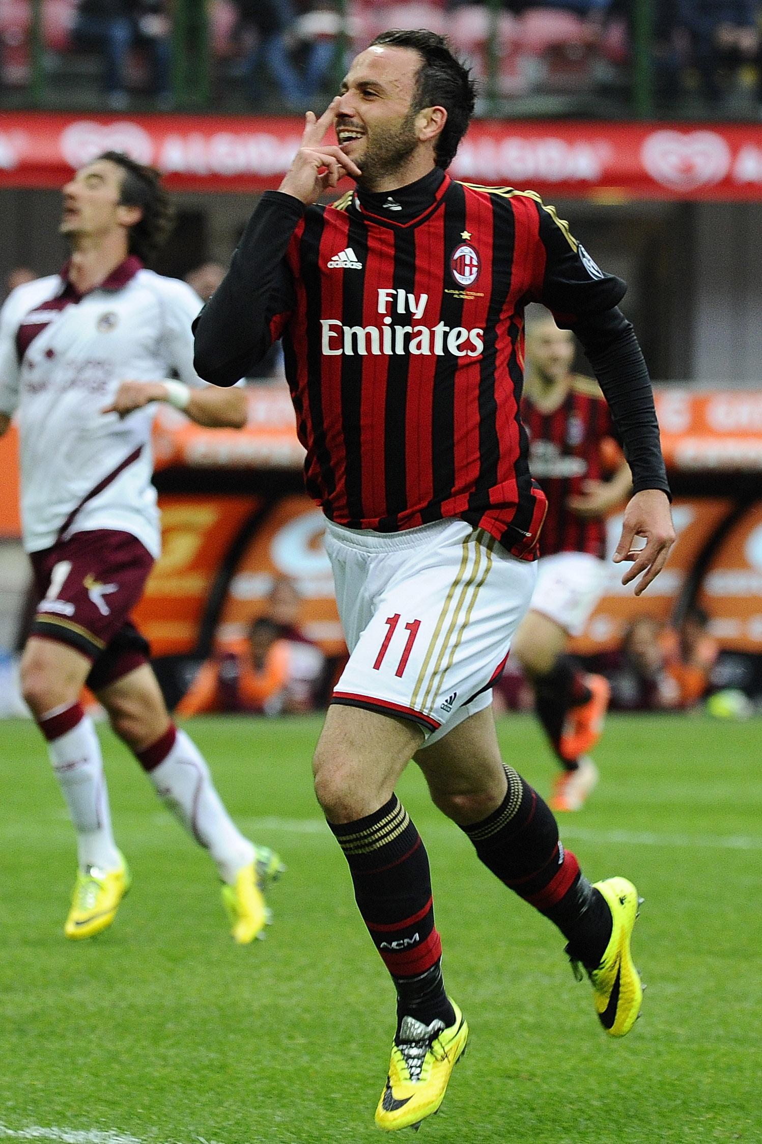 pazzini esulta milan aprile 2014 ifa