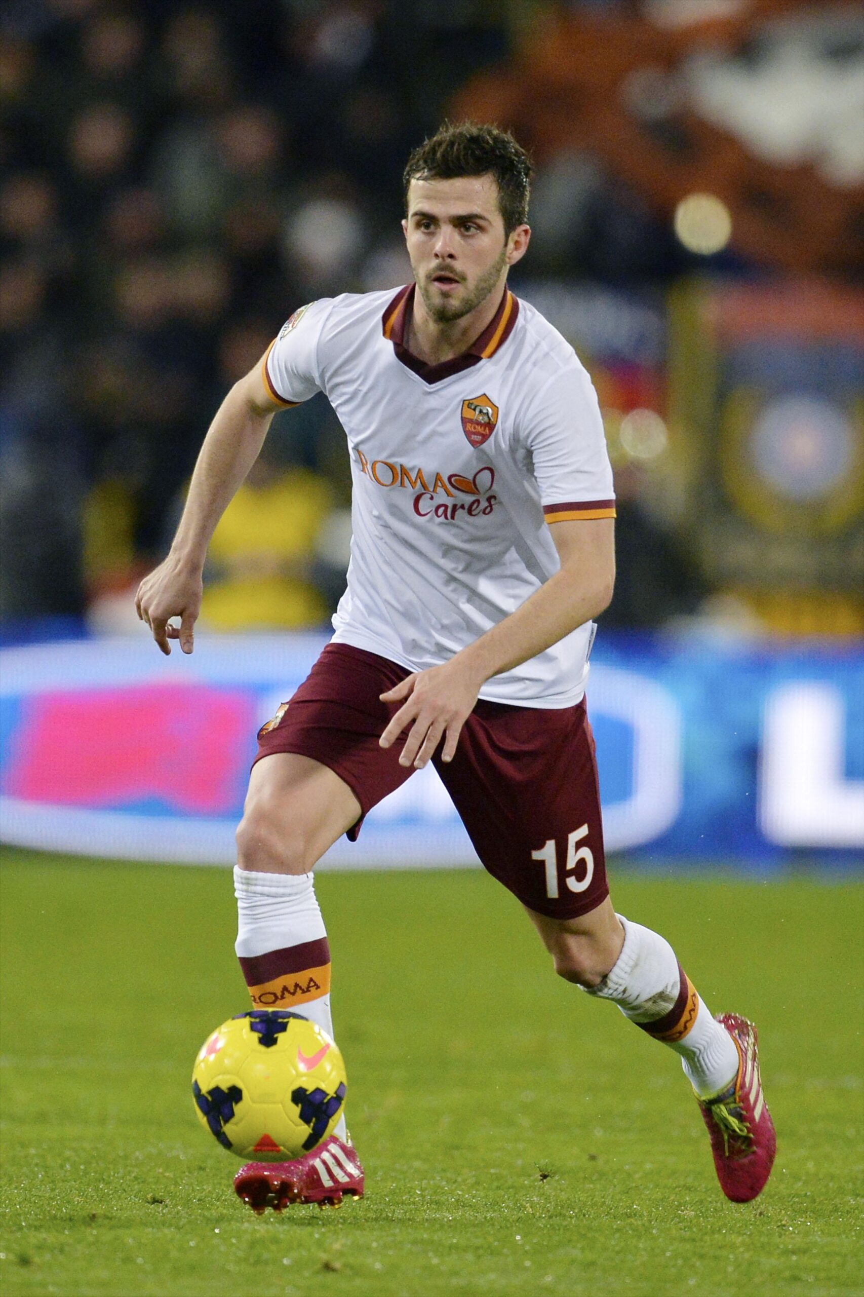 pjanic azione roma away febbraio 2014 ifa scaled