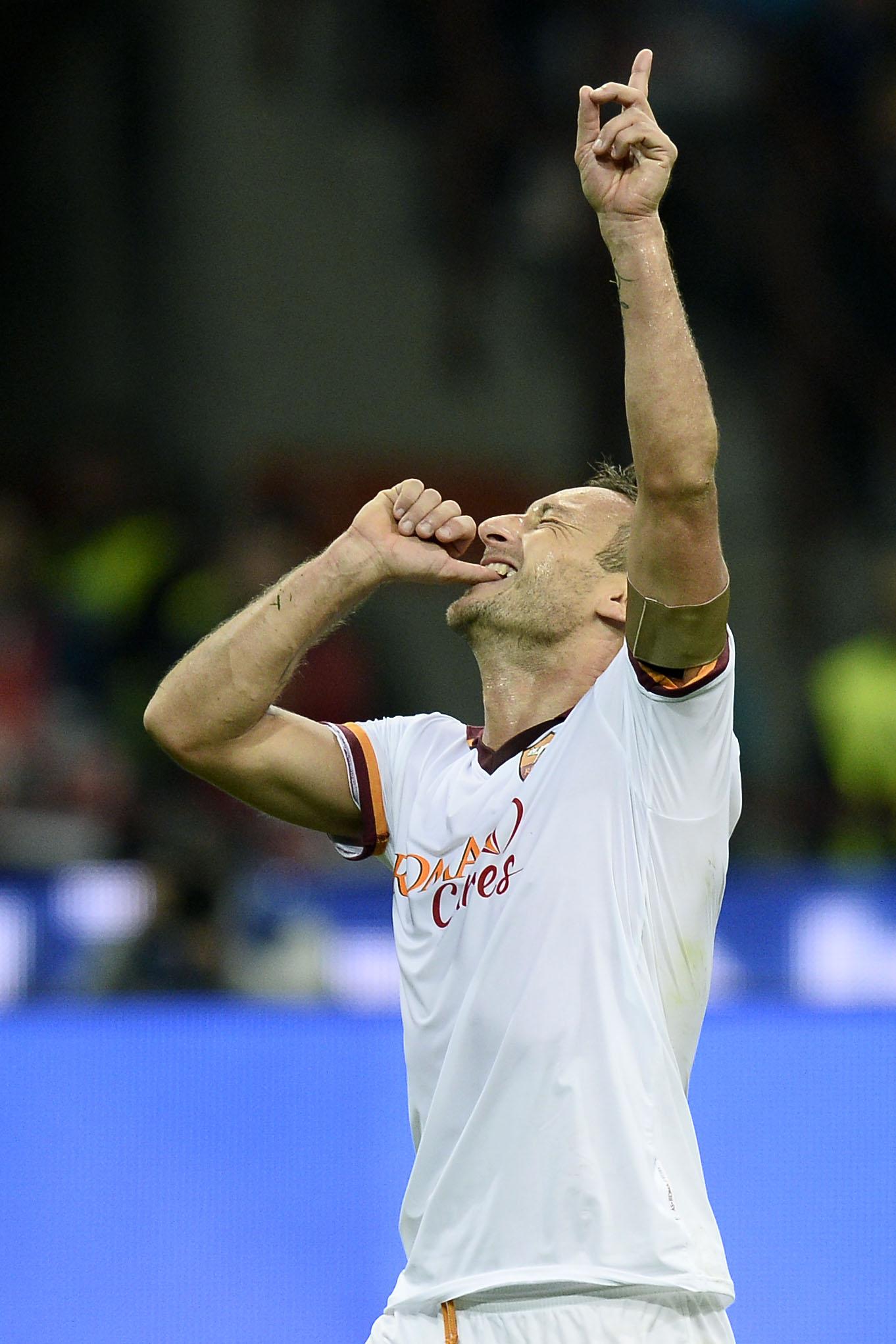 totti esulta roma away 2013 ifa